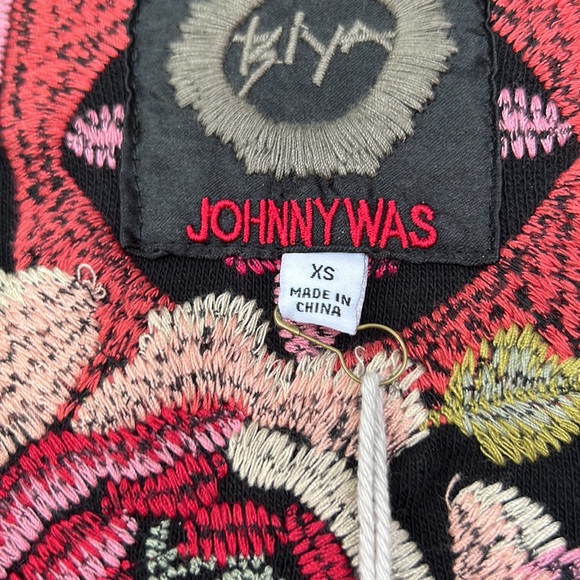 JOHNNY Was BN w tags sweater/ cardigan - Picture 2 of 9